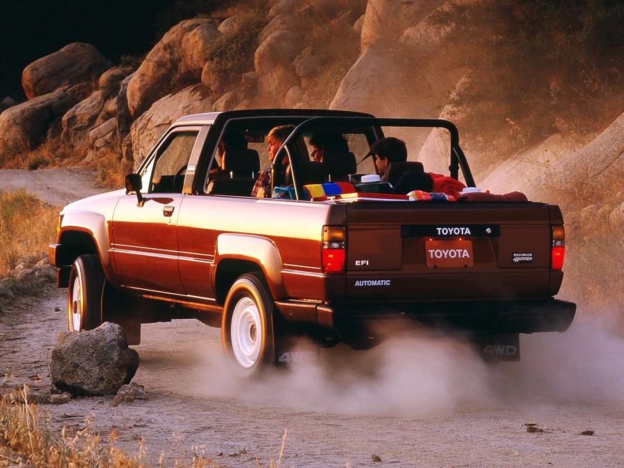  Toyota 4Runner (LN60) 1984 года  (фото 22 из 22)